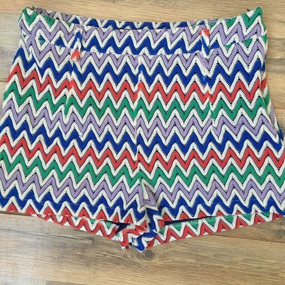 Foreign Exchange Dress Shorts 28W